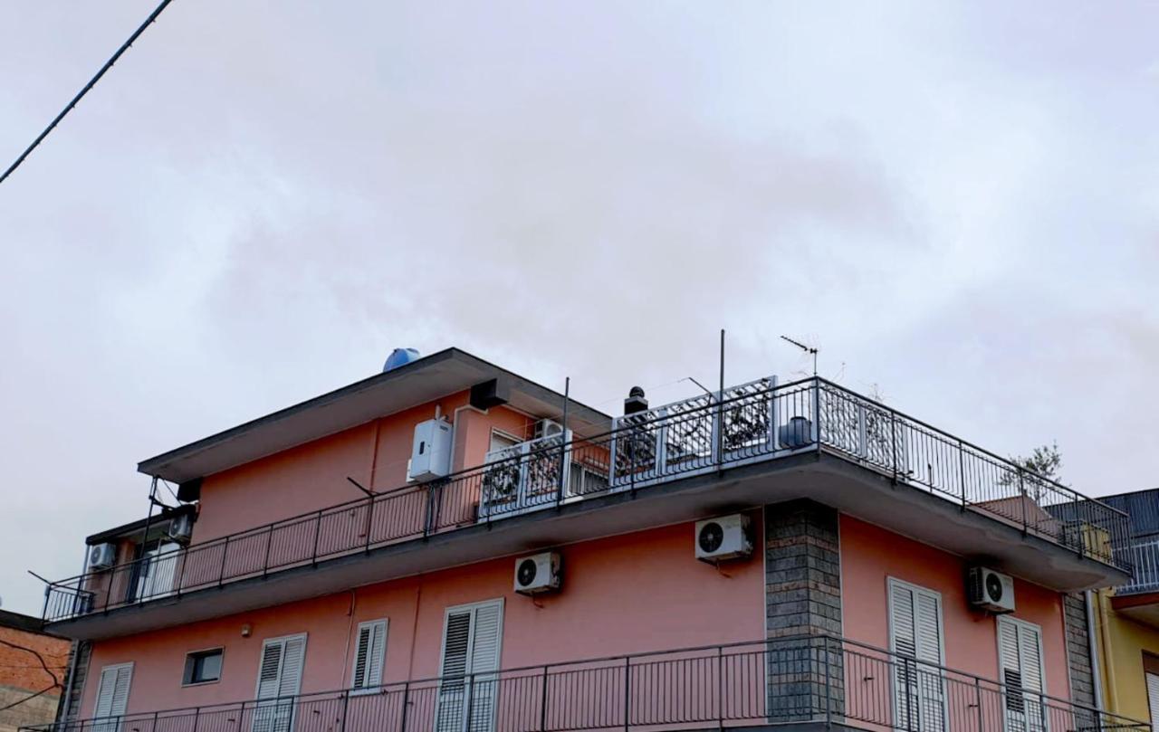 Stella-Guesthouse Solarino ภายนอก รูปภาพ