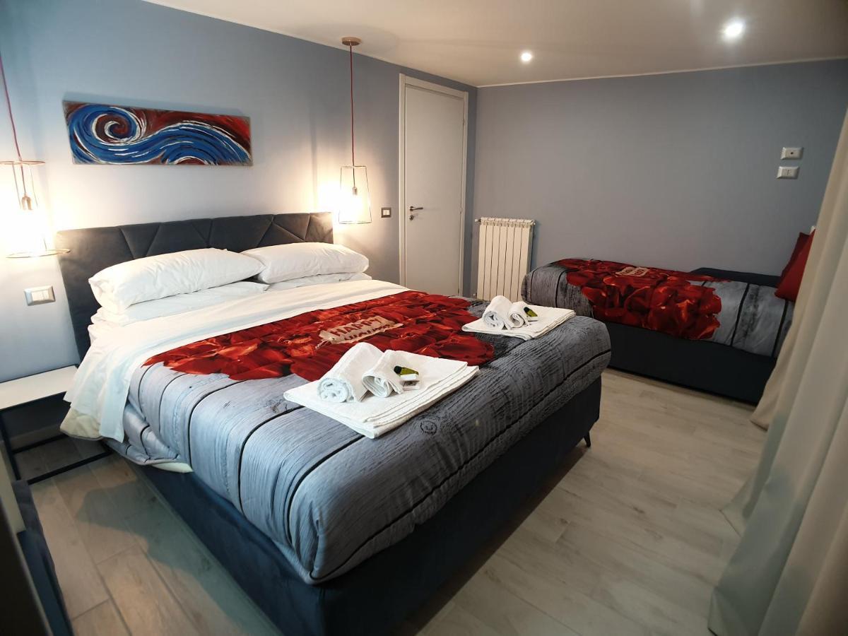 Stella-Guesthouse Solarino ภายนอก รูปภาพ