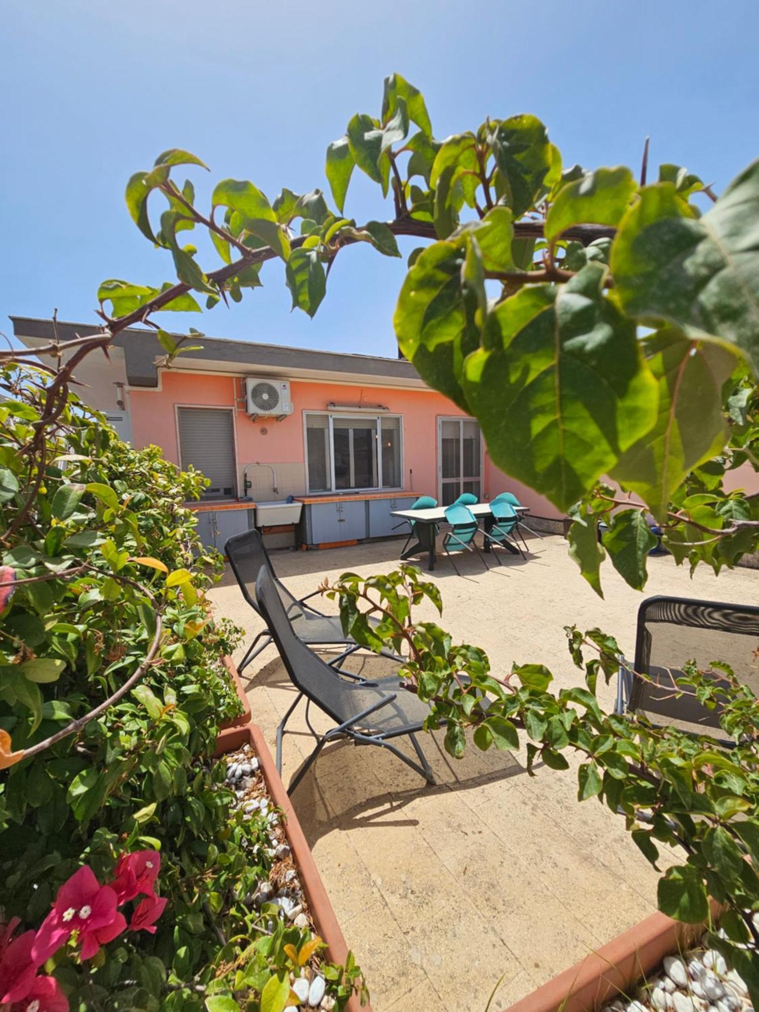 Stella-Guesthouse Solarino ภายนอก รูปภาพ