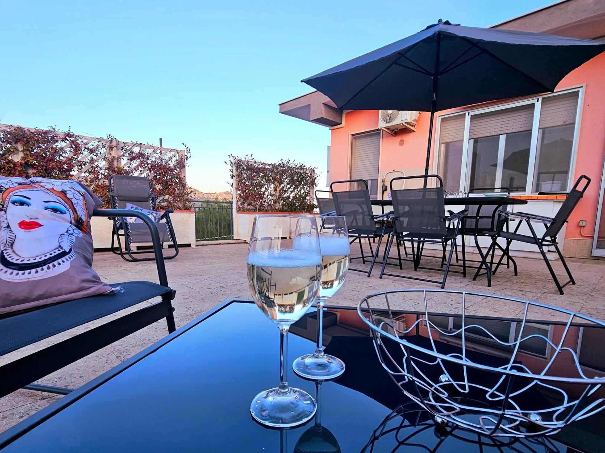 Stella-Guesthouse Solarino ภายนอก รูปภาพ