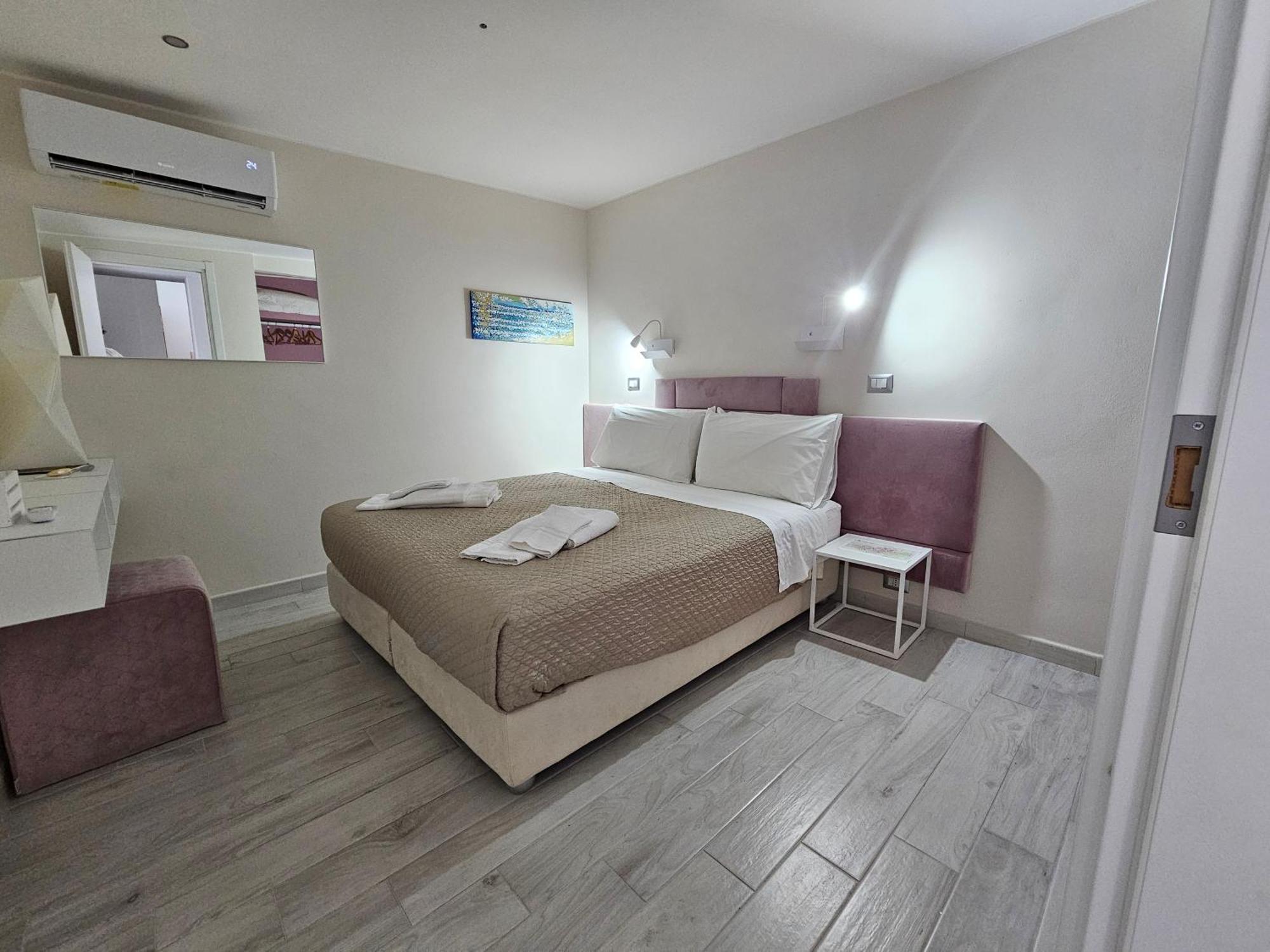 Stella-Guesthouse Solarino ภายนอก รูปภาพ