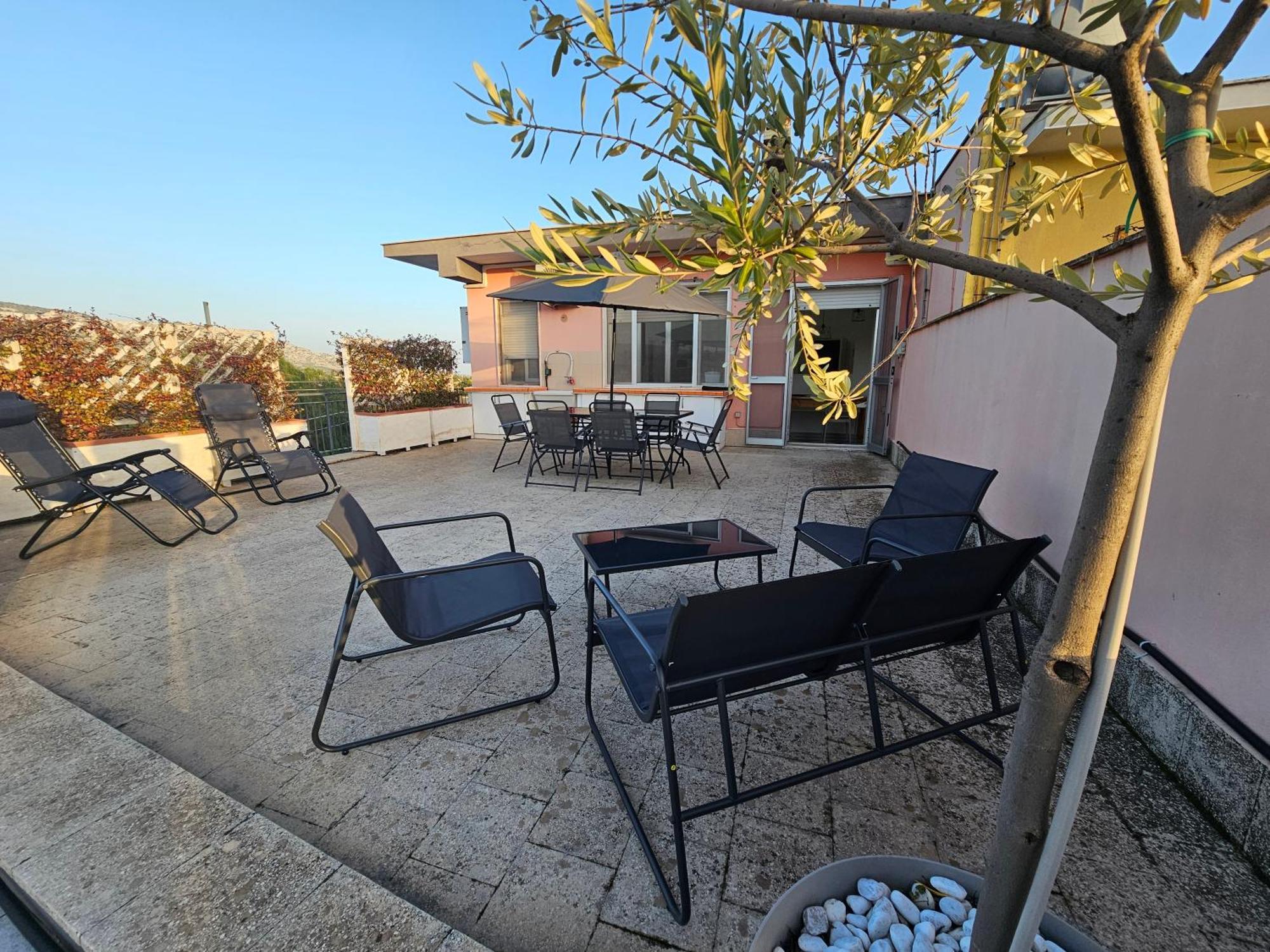 Stella-Guesthouse Solarino ภายนอก รูปภาพ